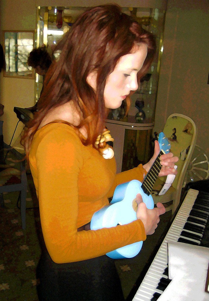 Sugar Pill Amanda tries a few chords. Doesn’t she play well?